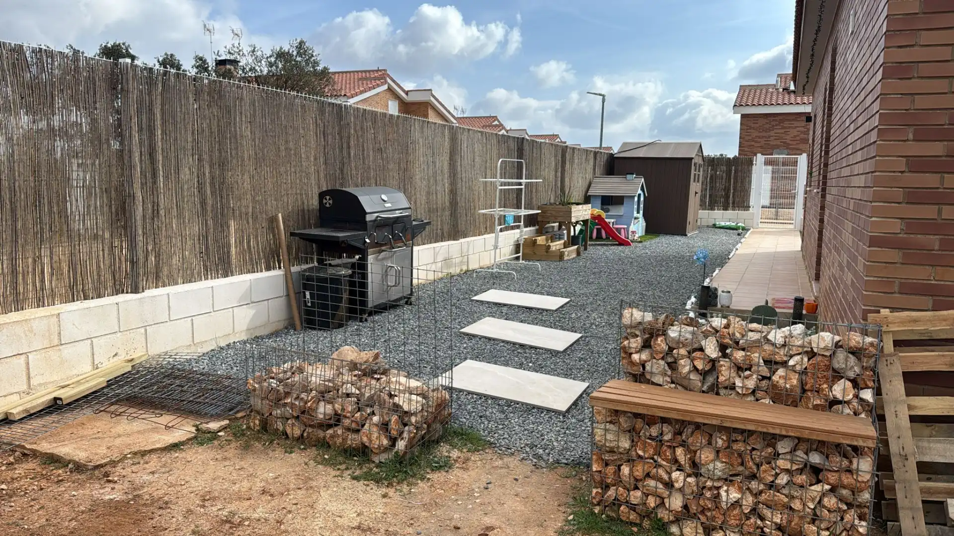 Jardí de Casa o xalet en venda en Pioz amb Calefacció, Jardí privat i Moblat