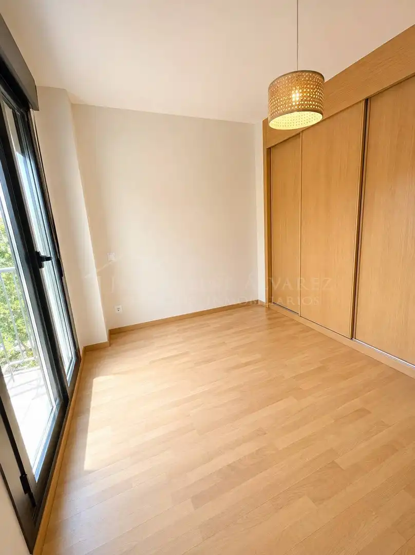 Flat for sale in Móstoles  with Air Conditioner, Heating and Furnished