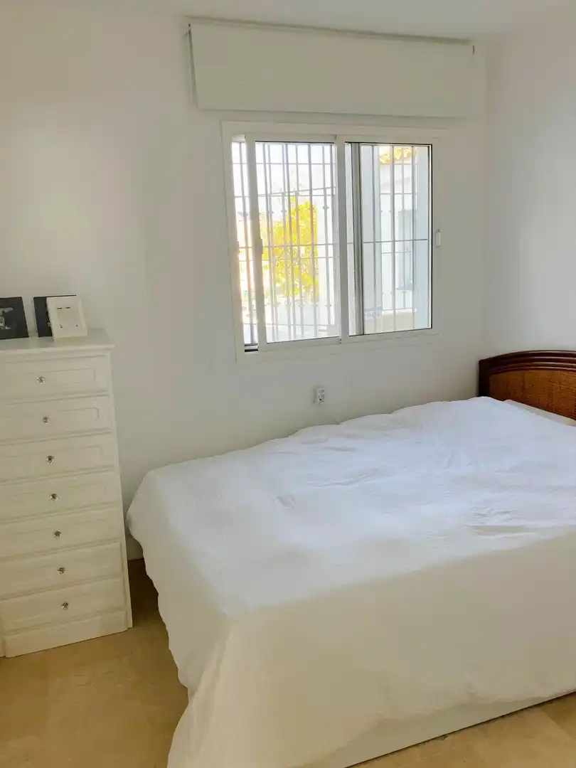 Dormitori de Casa adosada en venda en Isla Cristina amb Aire condicionat, Terrassa i Traster