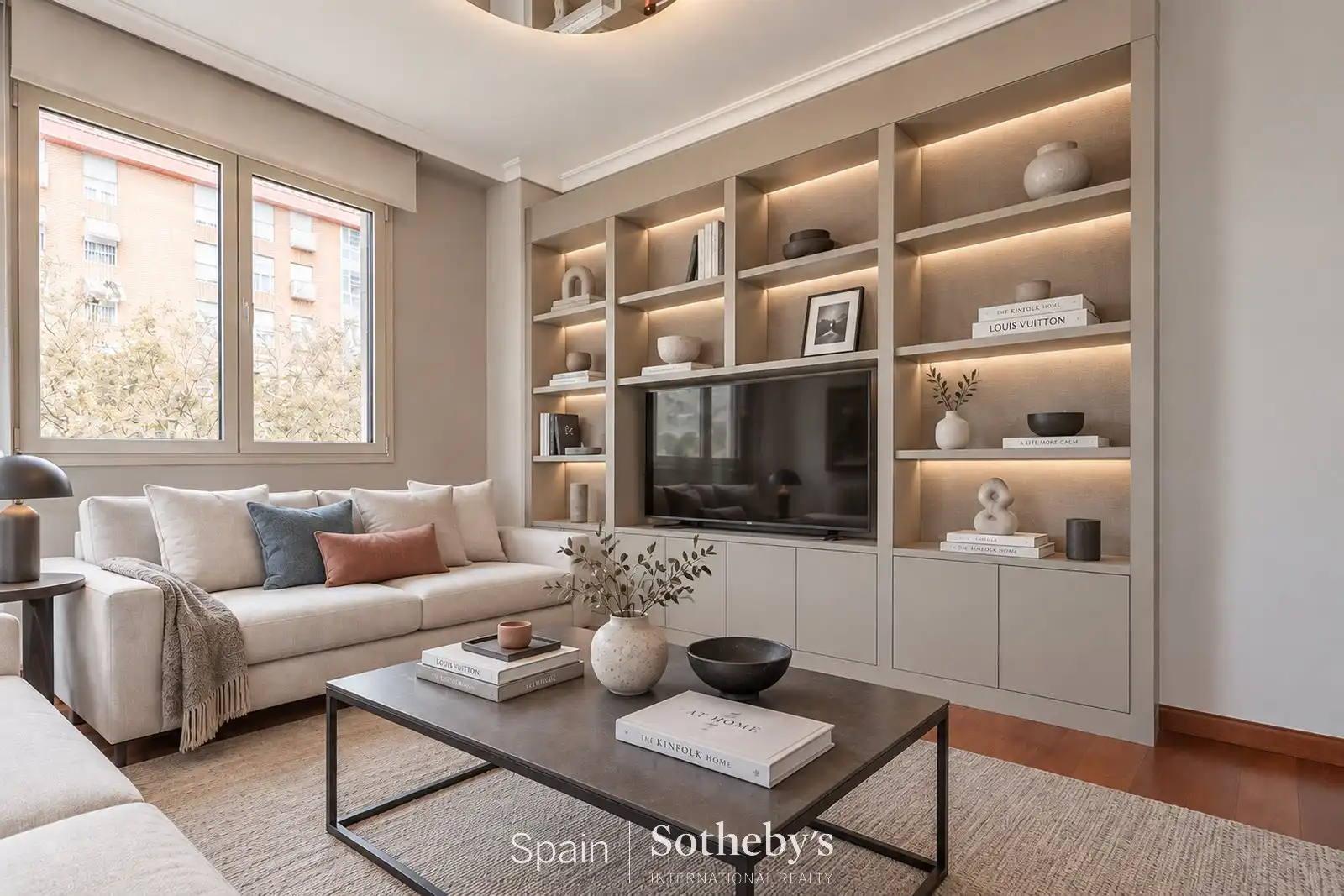 Sala d'estar de Apartament en venda en Madrid amb Aire condicionat, Calefacció i Traster