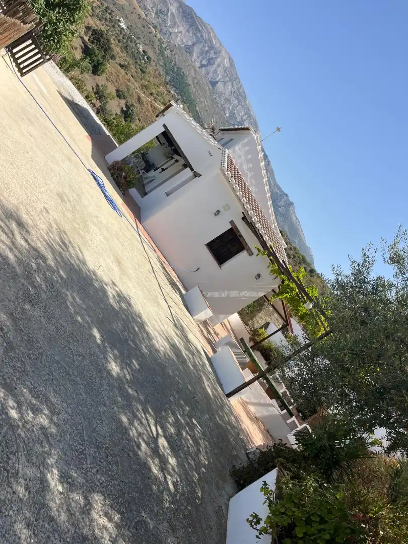 Vista exterior de Finca rústica de lloguer en Sedella amb Aire condicionat, Jardí privat i Traster