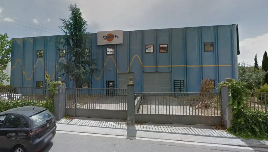 Nau industrial en venda a Avinguda del Riu Mogent