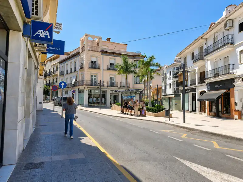 Vista exterior de Casa o xalet en venda en Vélez-Málaga amb Aire condicionat, Terrassa i Moblat