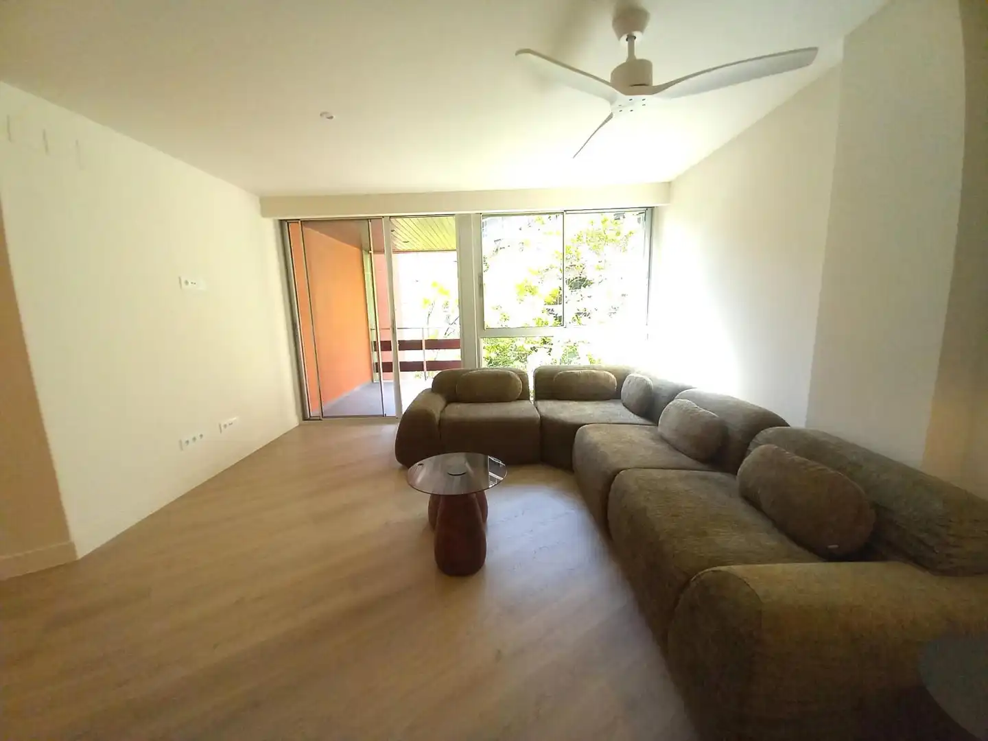 Wohnzimmer von Wohnung zur Miete in Barcelona mit Klimaanlage, Heizung und Terrasse
