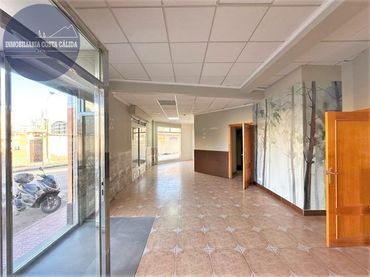Business premises for sale in Calle de Cartagena 2