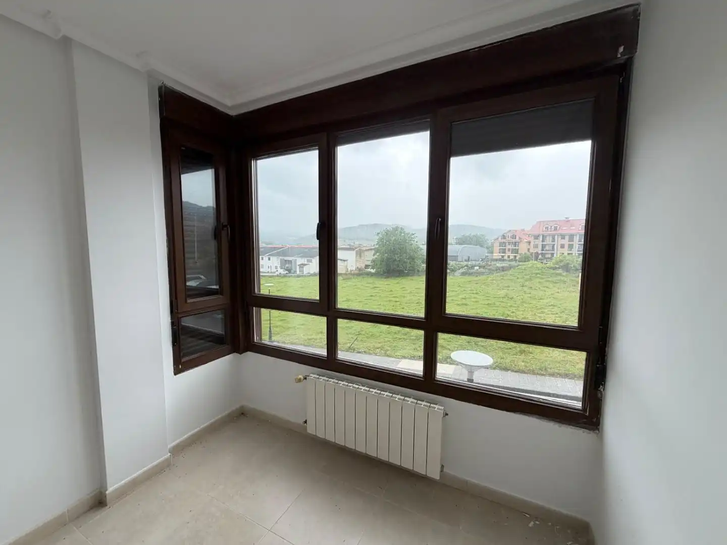 Habitación de Piso en venta en Meruelo con Calefacción, Terraza y Piscina comunitaria