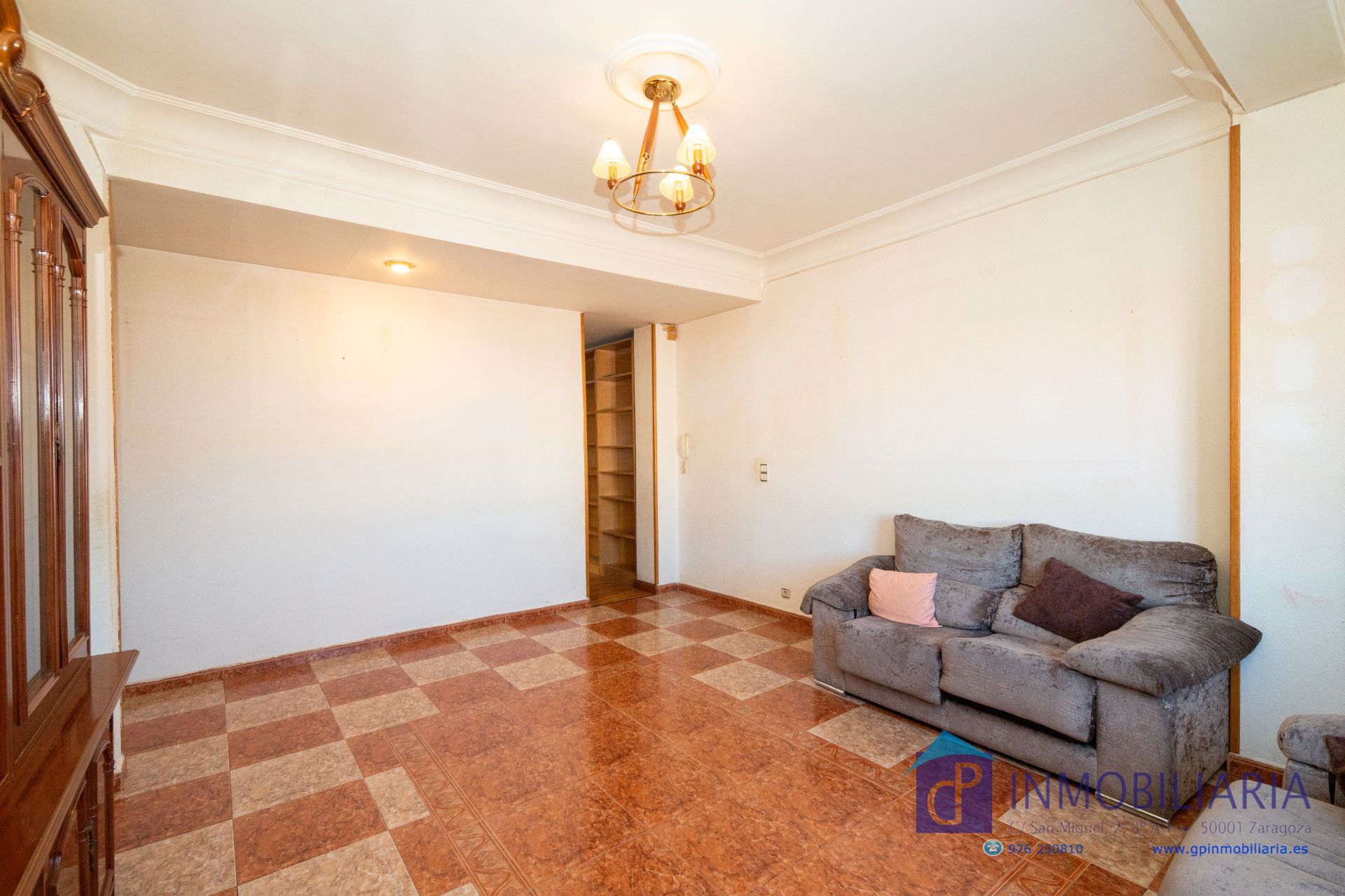 Sala de estar de Piso en venta en  Zaragoza Capital con Aire acondicionado, Calefacción y Parquet