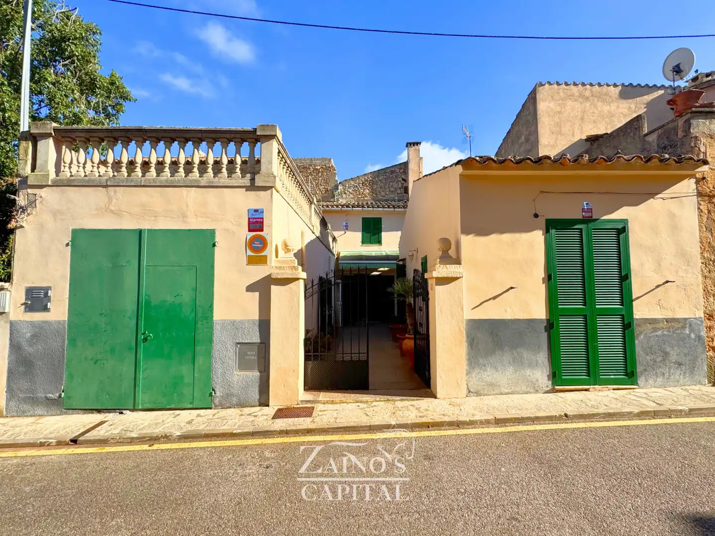 Vista exterior de Finca rústica en venda en Petra amb Terrassa i Traster