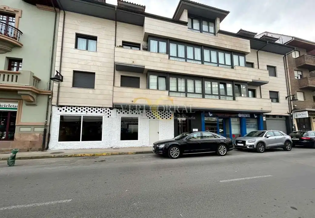Business premises to rent in Avenida de la Paz, imagen 3