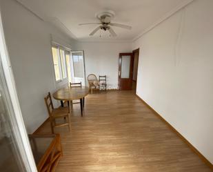 Sala d'estar de Apartament en venda en San Vicente de la Sonsierra amb Parquet, Terrassa i Rentadora