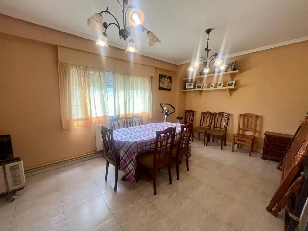 Comedor de Casa o chalet en venta en Cambre  con Jardín privado, Terraza y Amueblado