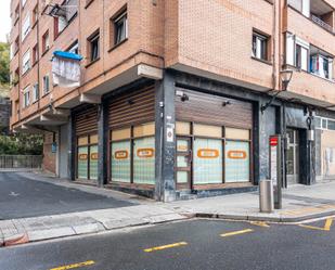 Vista exterior de Local en venda en Bilbao  amb Aire condicionat