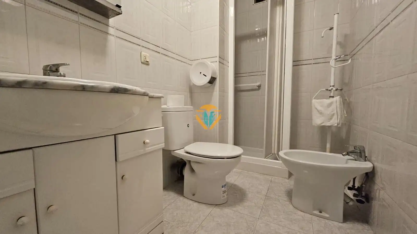 Bathroom of Flat for sale in Playa Levante