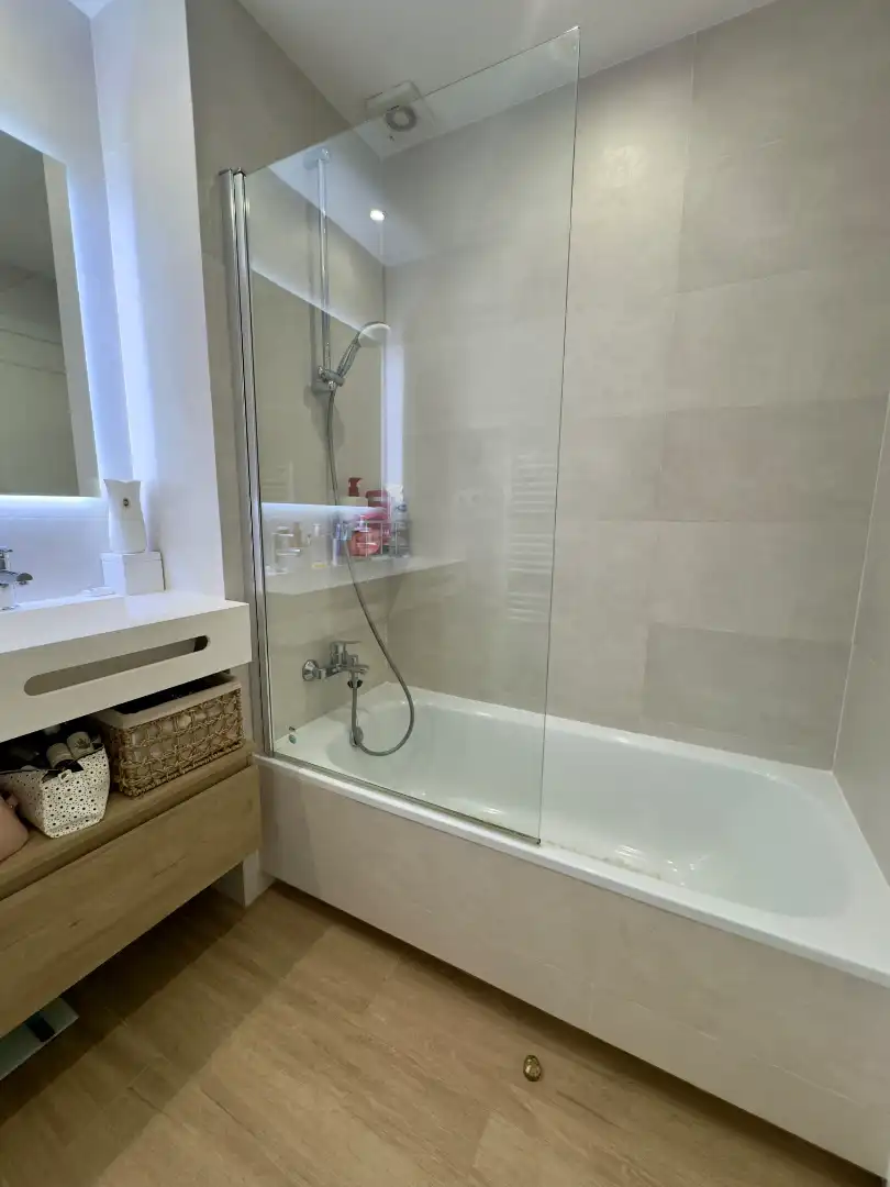 Baño de Piso en venta en Madrid con Aire acondicionado, Calefacción y Parquet