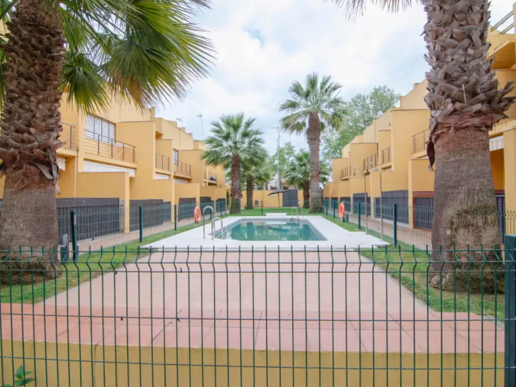 Vista exterior de Casa o chalet en venta en Isla Cristina