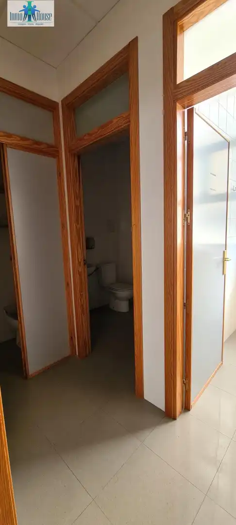 Badezimmer von Gebäude zur Miete in Albacete