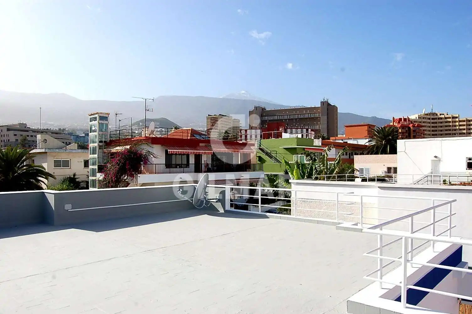 Vista exterior de Casa o xalet en venda en Puerto de la Cruz amb Jardí privat, Terrassa i Moblat