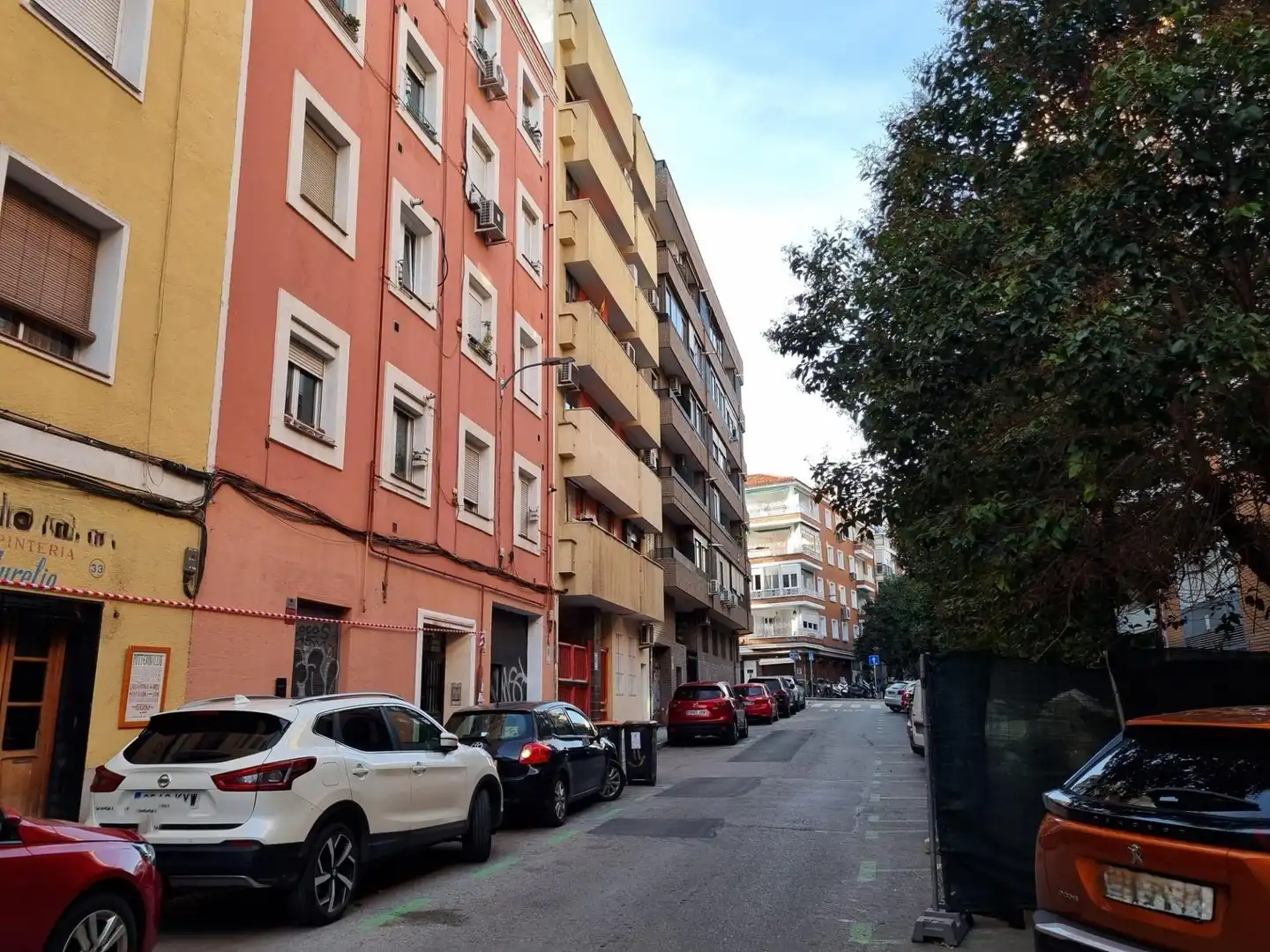Exterior view of Garage for sale in Madrid