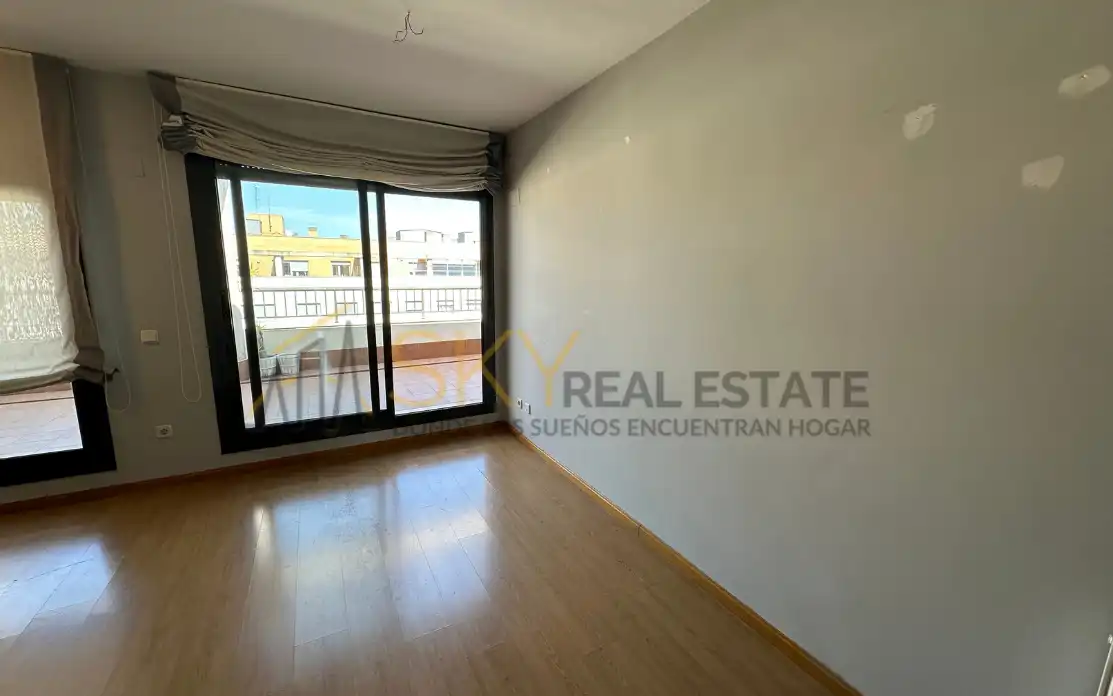 Bedroom of Attic for sale in Madrid  with Air Conditioner, Heating and Terrace