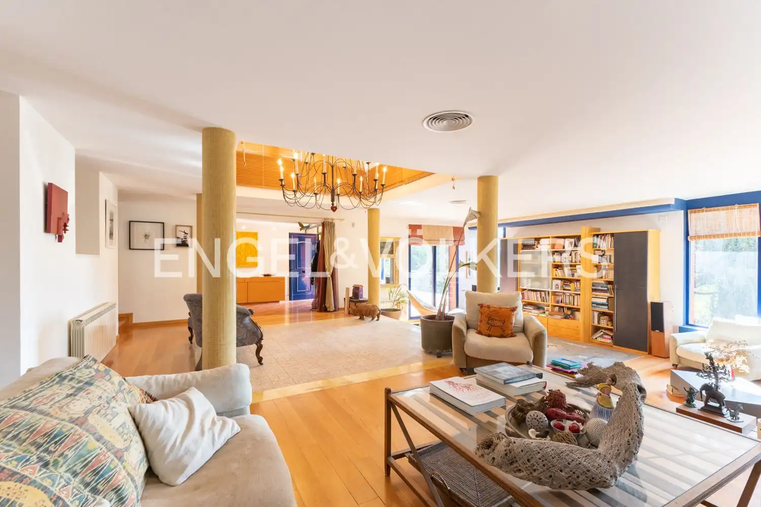 Sala de estar de Casa o chalet en venta en Gilet con Aire acondicionado, Calefacción y Jardín privado