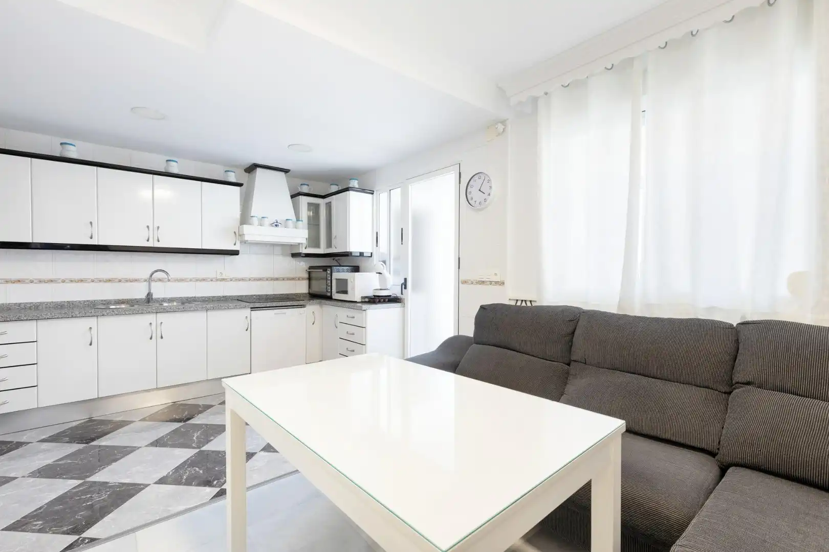 Cocina de Casa adosada en venta en Peligros con Aire acondicionado, Calefacción y Terraza