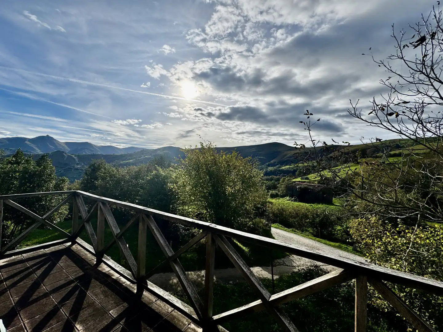 Vista exterior de Casa o xalet en venda en San Roque de Riomiera