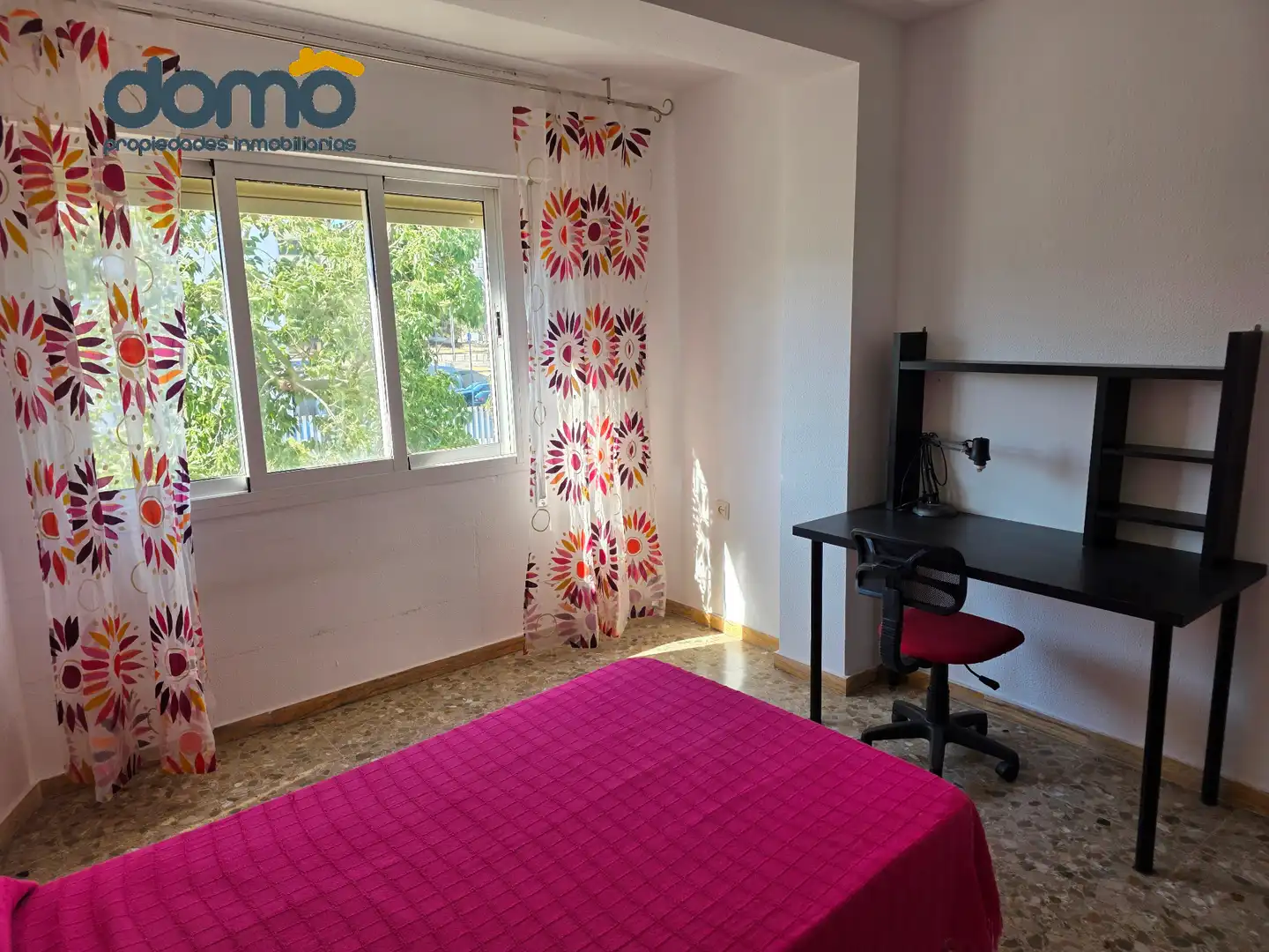 Schlafzimmer von Wohnung zum Verkauf in Almería mit Terrasse, Möbliert und Waschmaschine