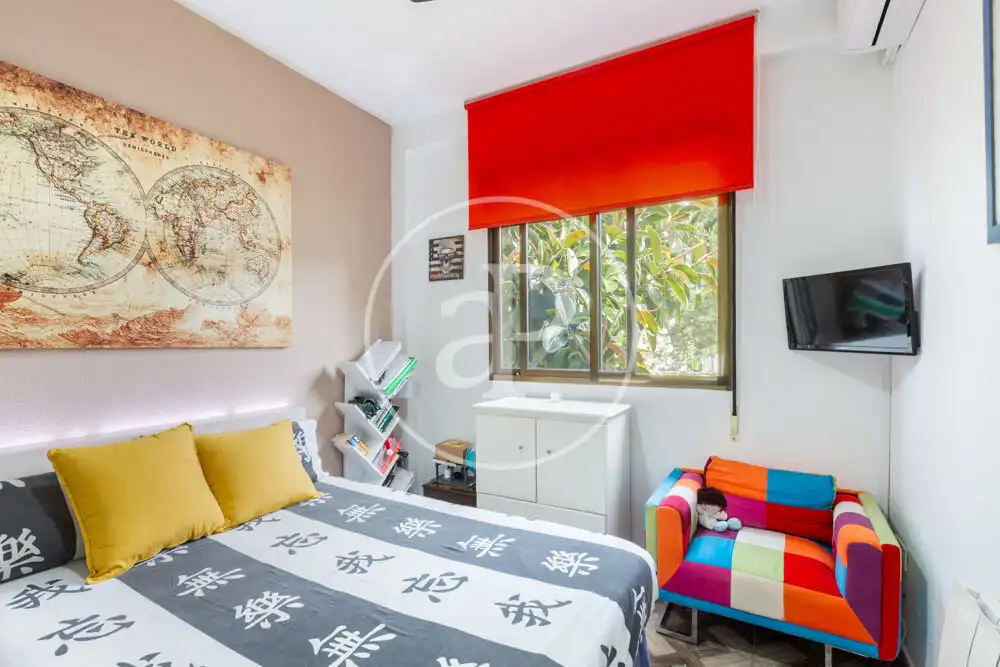 Habitación de Casa o chalet en venta en Chiva con Aire acondicionado, Calefacción y Jardín privado