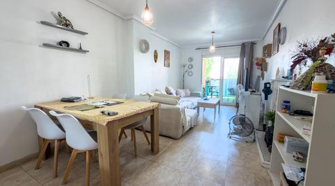 Amplio piso de 2 dormitorios con terraza en el centro de Torrevieja