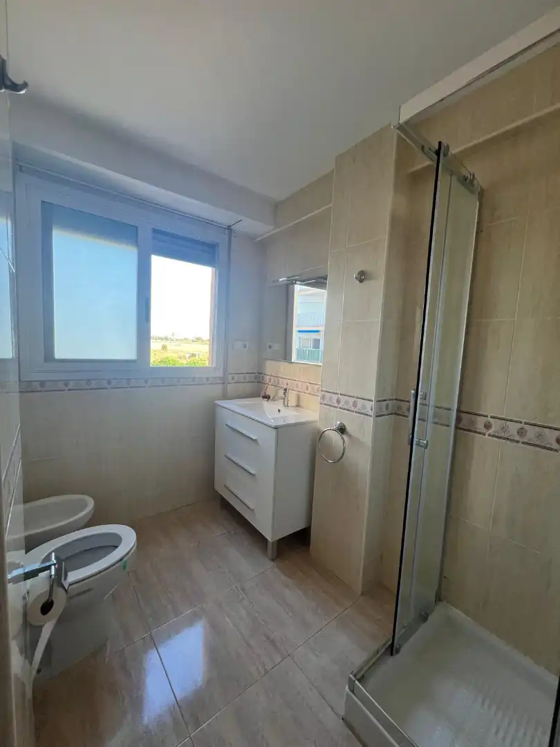 Bany de Apartament en venda en La Pobla de Farnals amb Aire condicionat, Calefacció i Terrassa