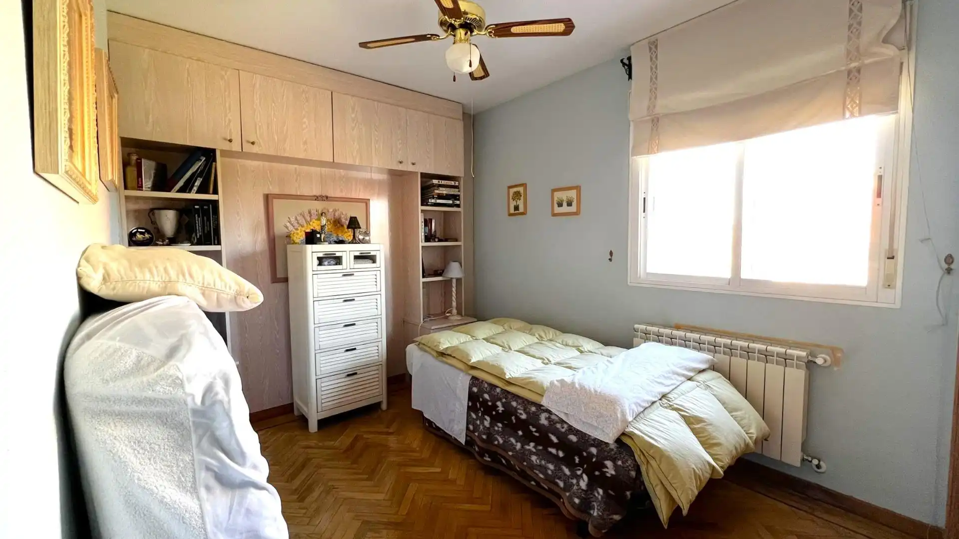 Habitación de Casa adosada en venta en Rivas-Vaciamadrid con Aire acondicionado, Calefacción y Jardín privado