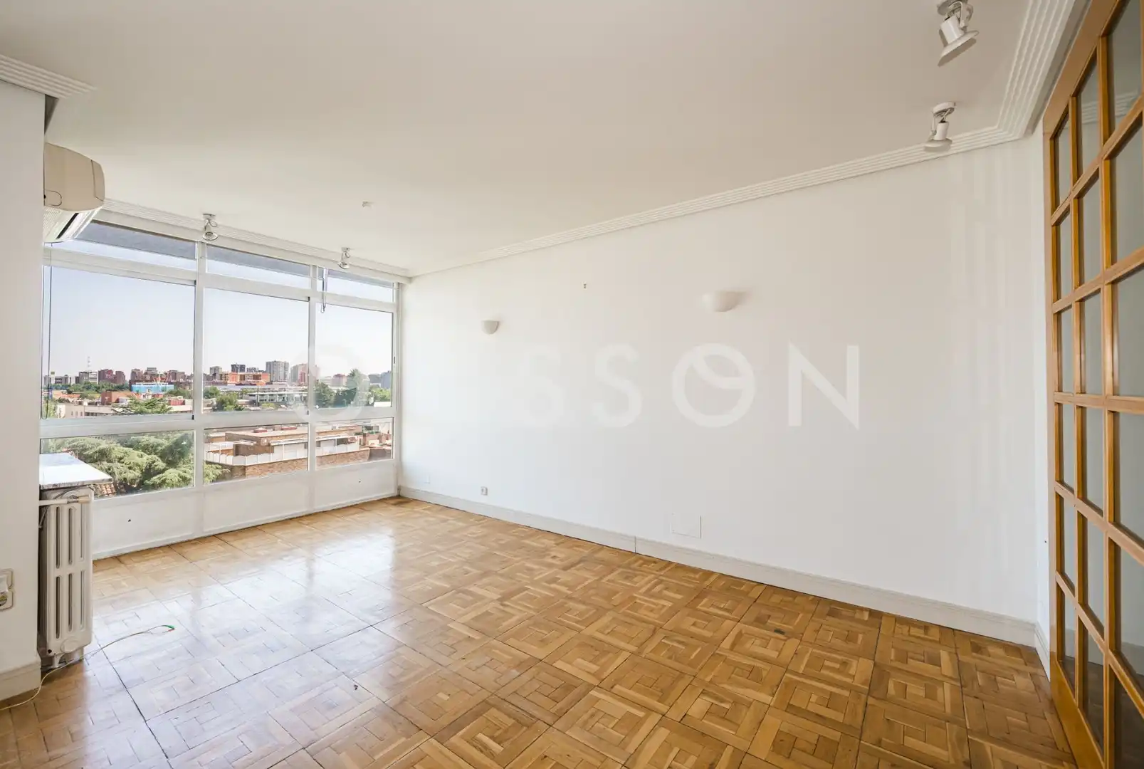 Sala d'estar de Apartament en venda en Madrid amb Aire condicionat i Traster