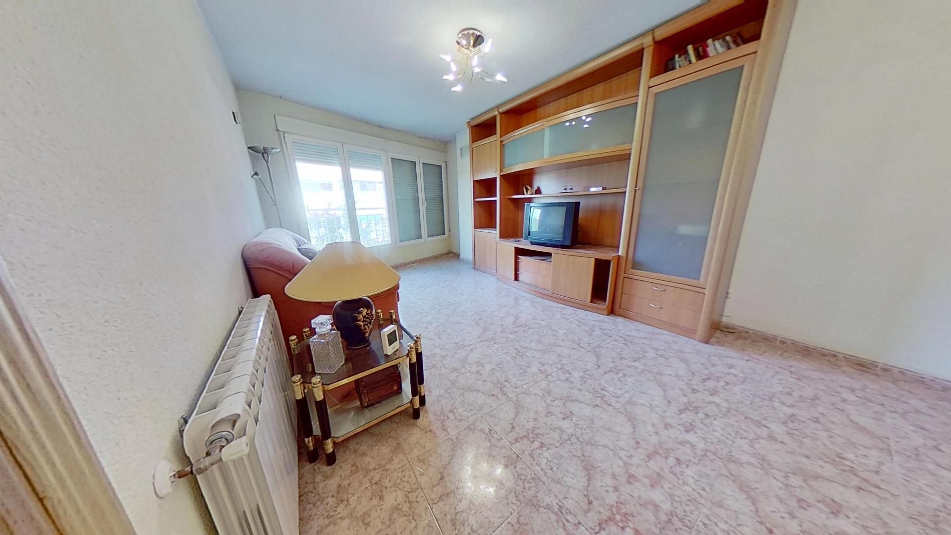 Living room of Flat for sale in  Madrid Capital  with Heating, Private garden and Terrace