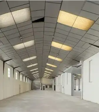 Industriegebäude zur Miete in Zona industrial