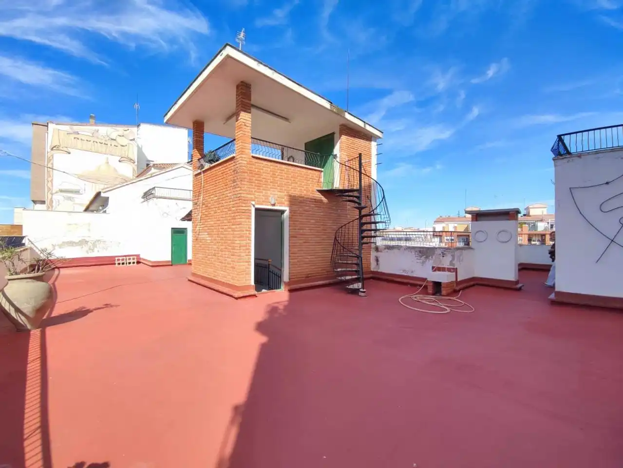 Vista exterior de Pis en venda en Albacete amb Calefacció i Balcó