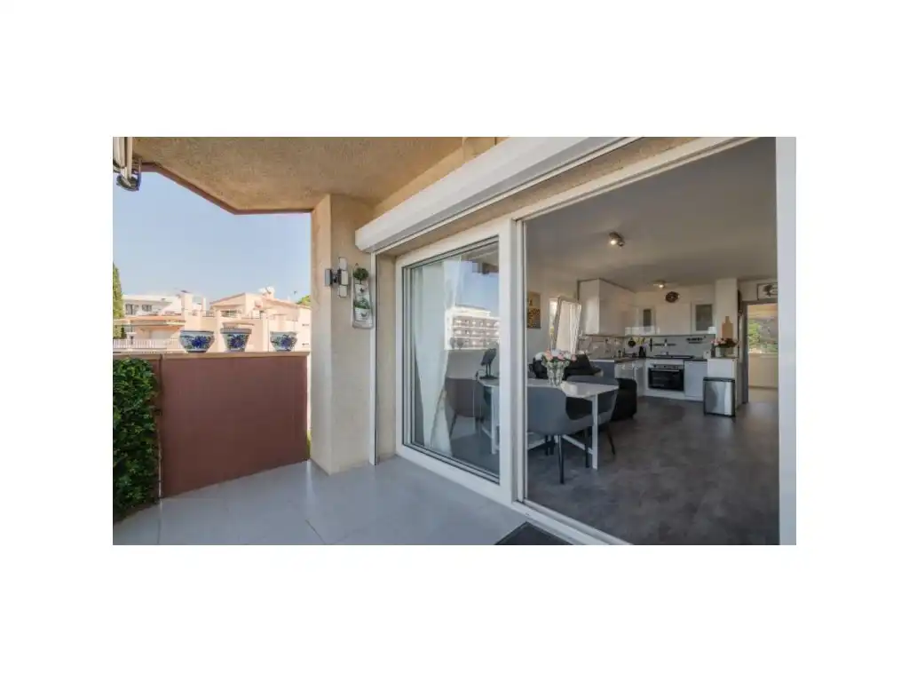 Piso con ascensor en venta en Plaza Carles Fages De Climent 1, imagen 3