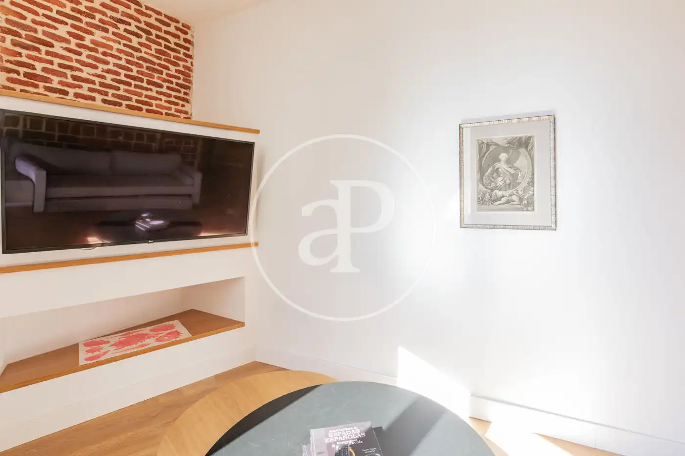Living room of Flat for rent in Madrid  with Air Conditioner, Heating and Furnished