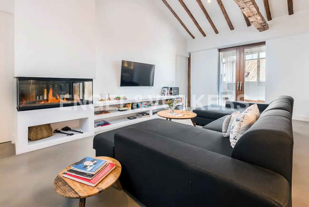 Sala de estar de Ático de alquiler en Madrid con Aire acondicionado, Calefacción y Terraza