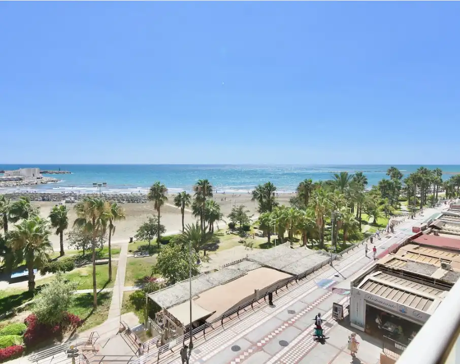 Piso con terraza en venta en Puerto Marina, imagen 3