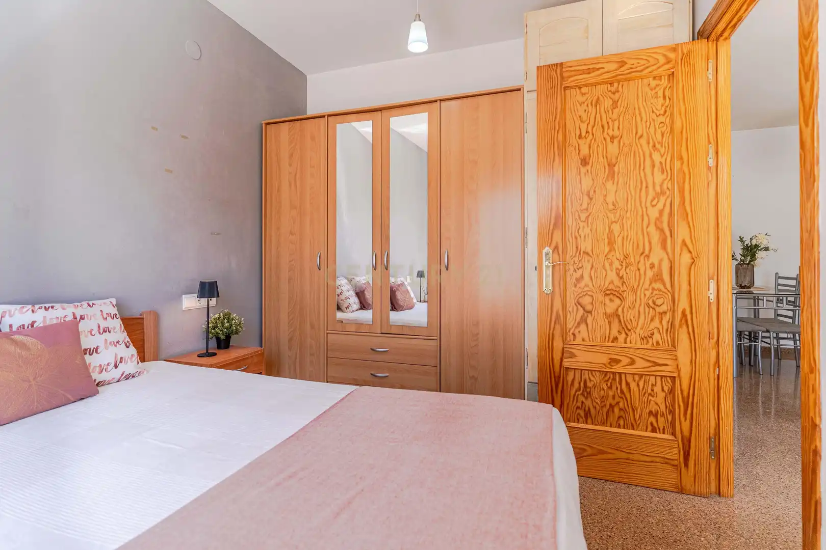 Dormitori de Apartament en venda en Churriana de la Vega amb Jardí privat i Piscina comunitària