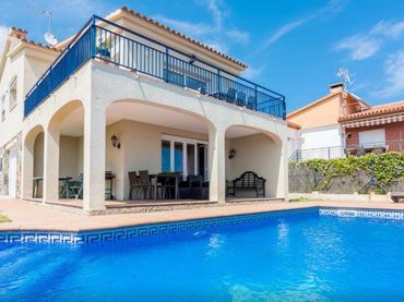 Villa mit Balkon zum Verkauf in Carrer Capricorn