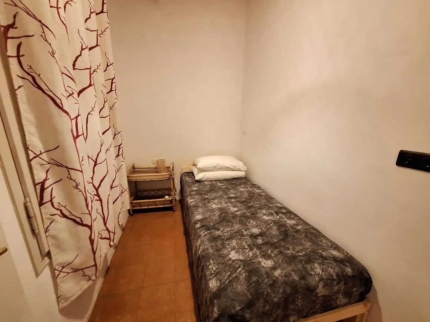 Bedroom of Flat for rent in Ciutat Vella