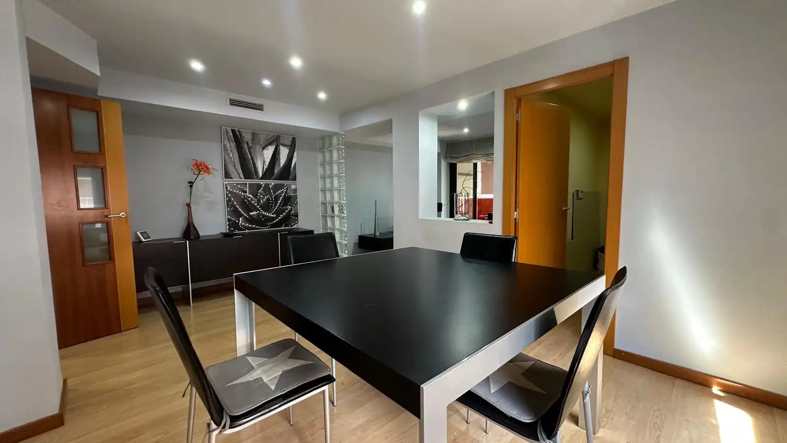 Dining room of Flat for sale in Badalona  with Air Conditioner, Heating and Parquet flooring