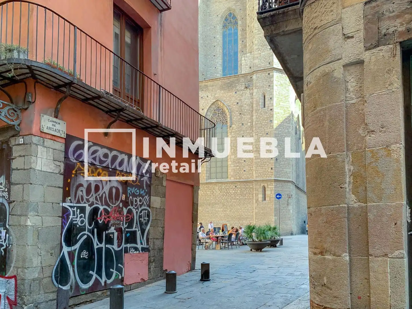 Vista exterior de Local en venta en Barcelona