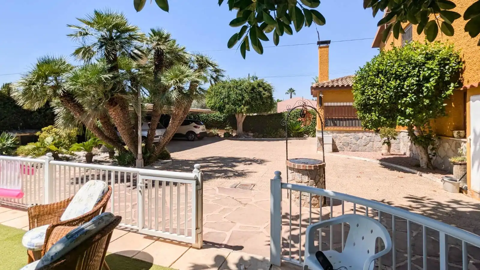 Vista exterior de Casa o xalet en venda en Elche / Elx amb Terrassa, Traster i Piscina