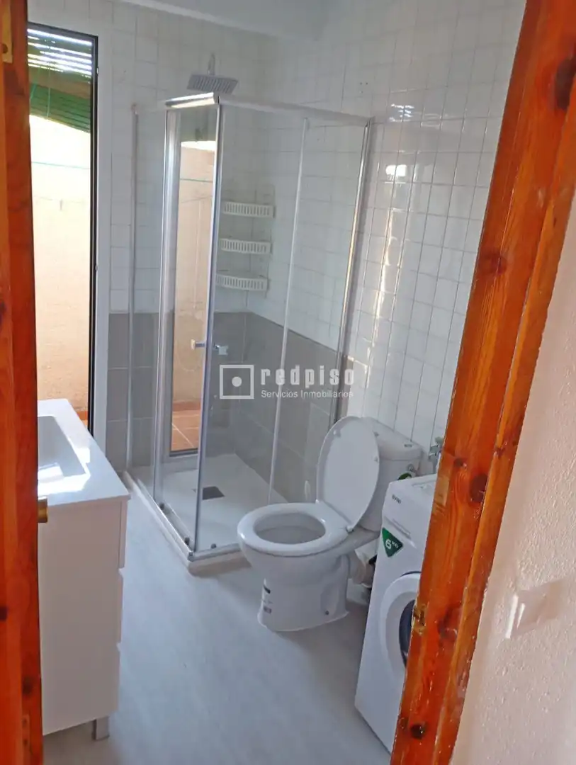 Bathroom of Flat for sale in Cadalso de los Vidrios  with Private garden, Terrace and Swimming Pool