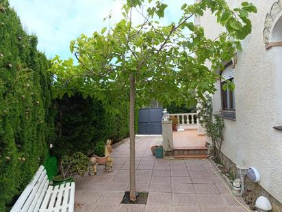 Jardí de Casa adosada en venda en Mont-roig del Camp amb Aire condicionat, Terrassa i Balcó