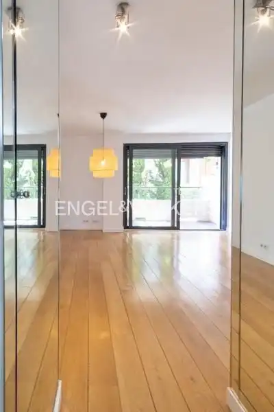 Wohnzimmer von Wohnung zur Miete in Madrid mit Klimaanlage, Heizung und Terrasse