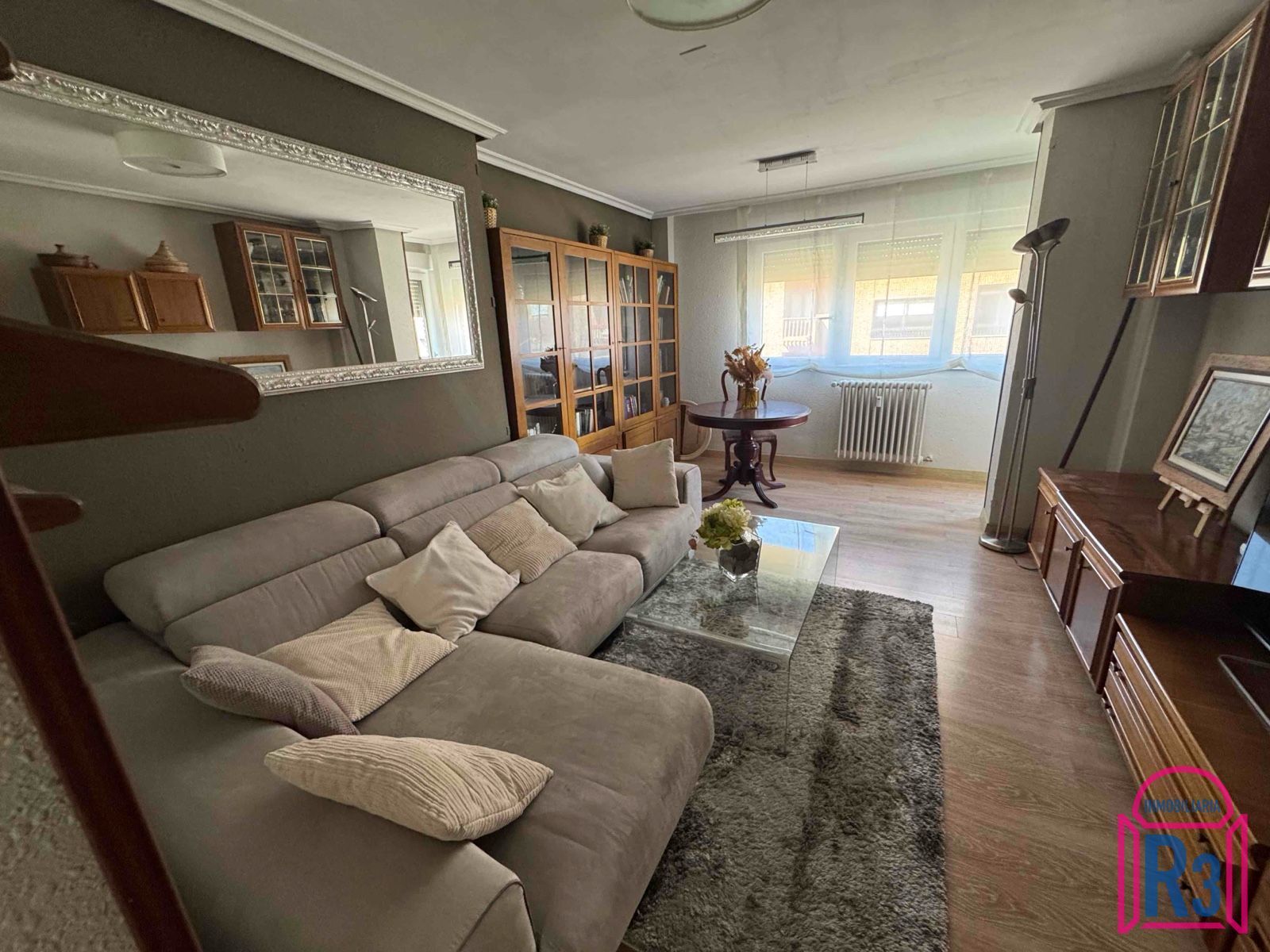 Sala de estar de Piso en venta en León Capital  con Calefacción y Trastero
