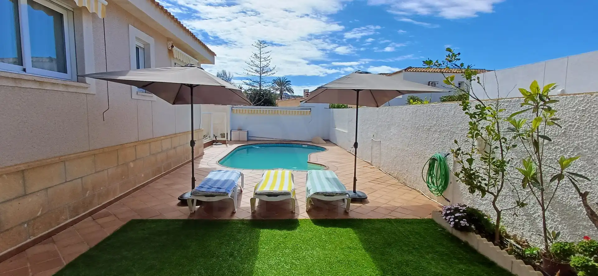 Xalet amb piscina en venda a Playa del Galán, imagen 2